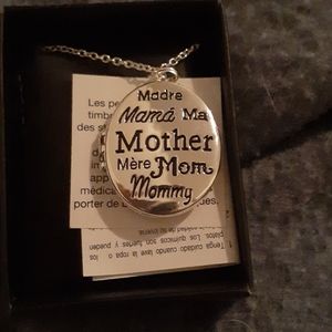 Mother locket from avon.. brand new .. still in th